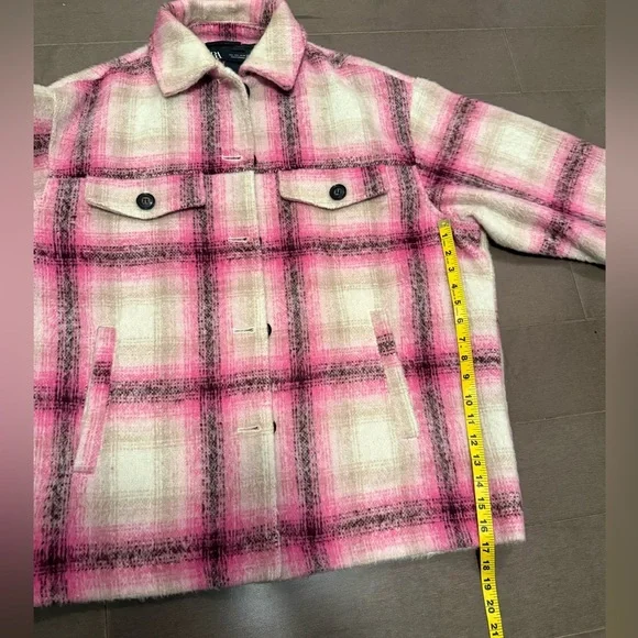 ZARA Plaid Overshirt / Jacket - Picture 4 of 7